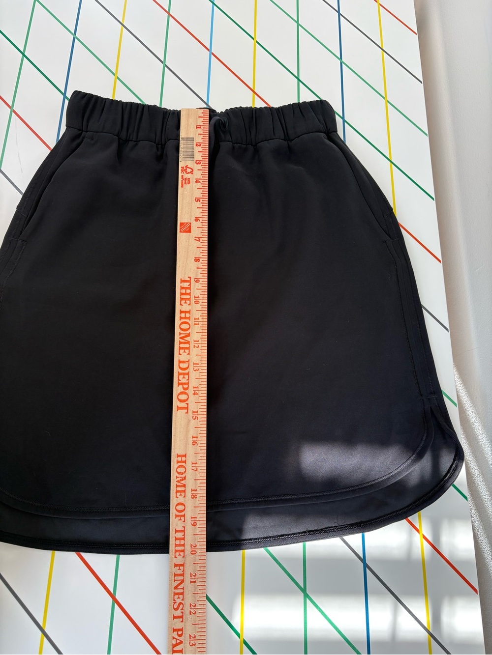 Lululemon On The Fly Black Skirt Like New Size 6 RN 106259 Sporty Chic Gorpcore - Picture 9 of 10
